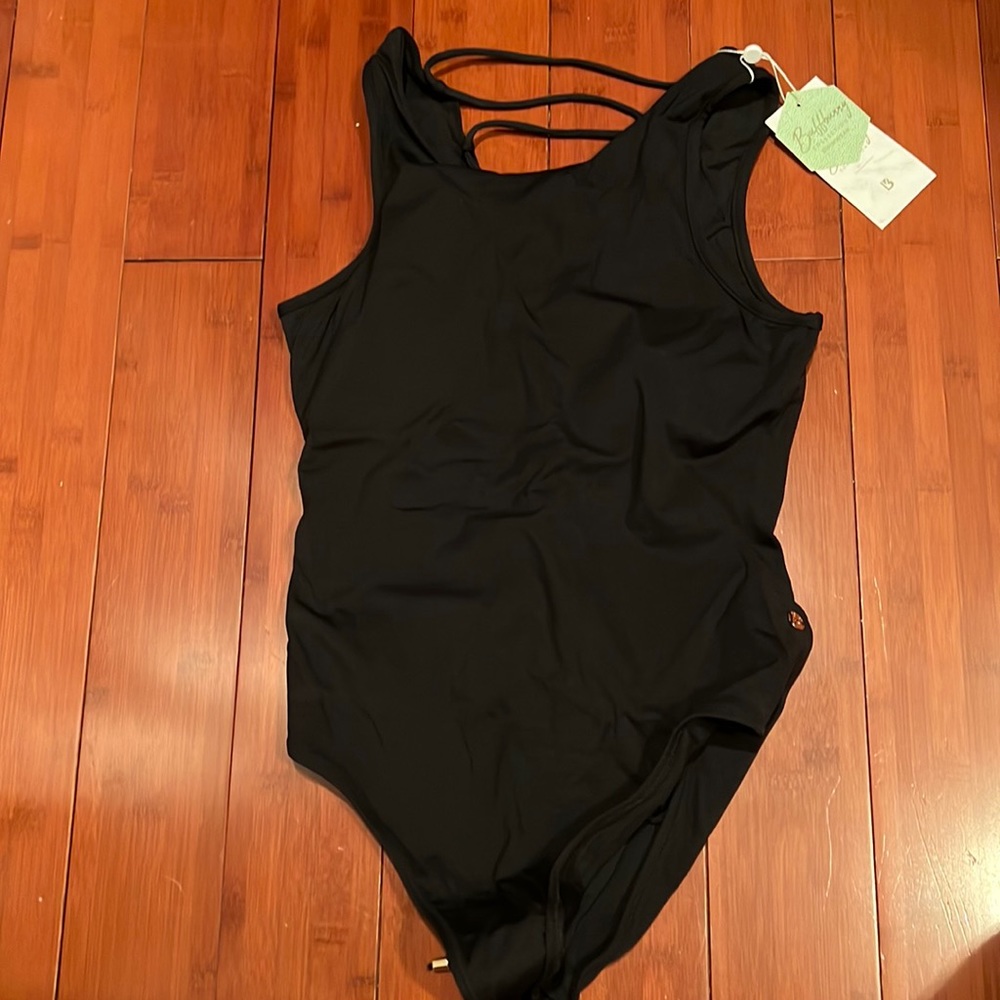 Shark bite - one piece